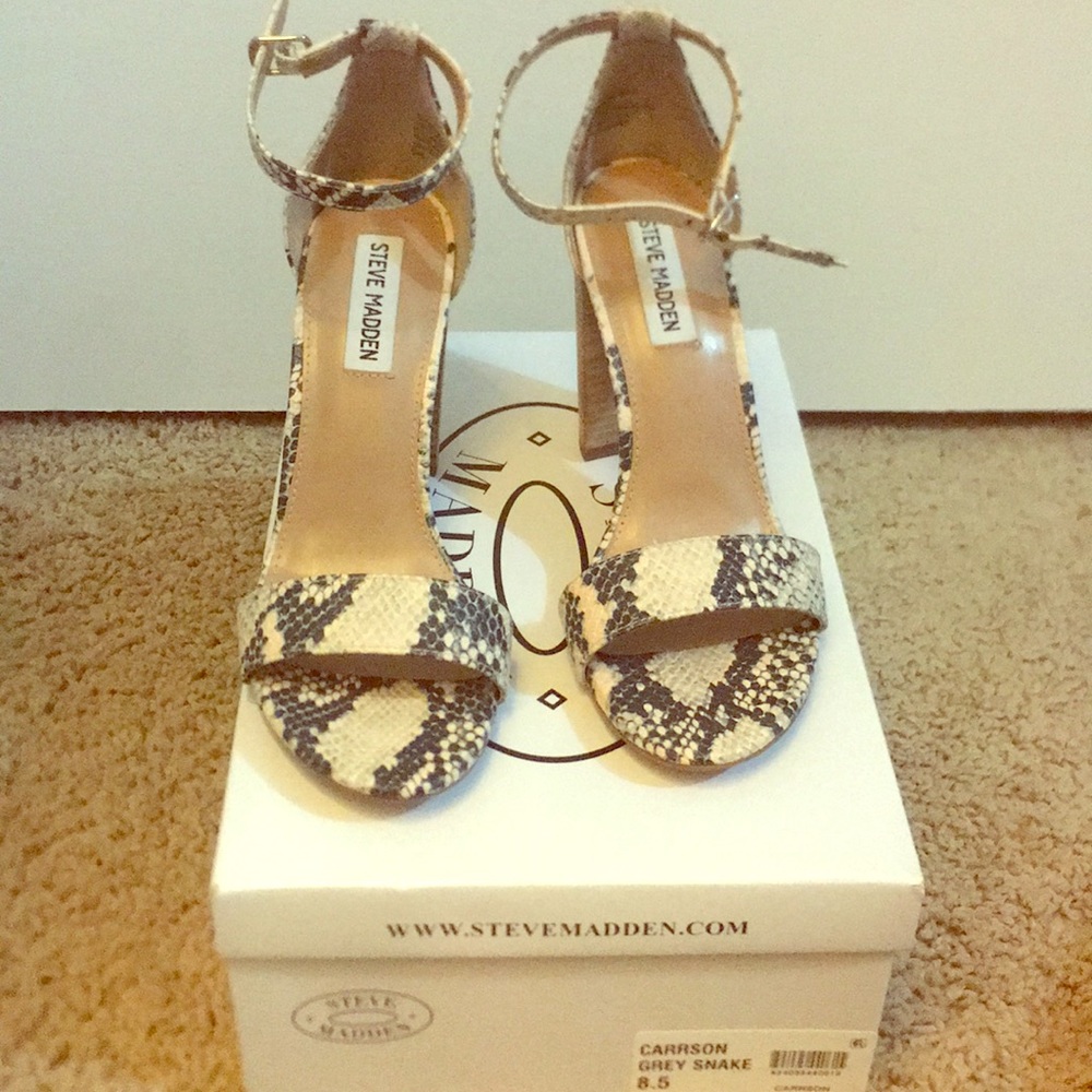 Steve Madden Carson sandals